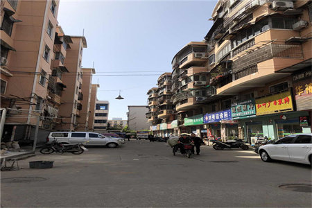 城东翡翠名苑3室2厅1卫139.8万126m2精装修出售